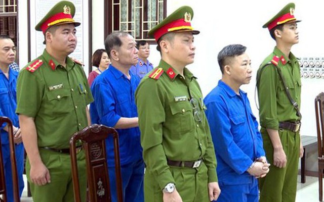 4 luật sư vắng mặt, cựu đại biểu Quốc hội Lê Thanh Vân đề nghị hoãn tòa phúc thẩm