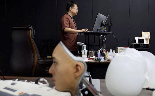 Thế giới 'bán' giấc mộng robot hình người: Sản xuất bất chấp dù 7 năm mới hoàn vốn, có công ty nhắm làm 12.000 mẫu/năm