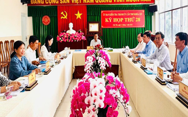 Chánh Văn phòng UBND TP Cần Thơ vi phạm quy định những điều đảng viên không được làm