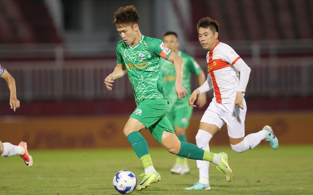 Văn Lâm, Hoàng Đức có thể trở lại V-League vào cuối tuần này