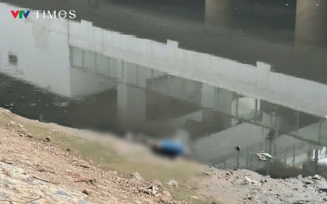 Phát hiện thi thể người đàn ông trên sông Tô Lịch