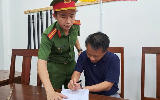 Bắt tạm giam "đại gia" ngành gỗ Nguyễn Sĩ Khoa