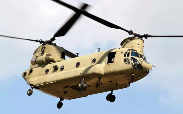 1 tỷ USD cho... 6 máy bay trực thăng Chinook