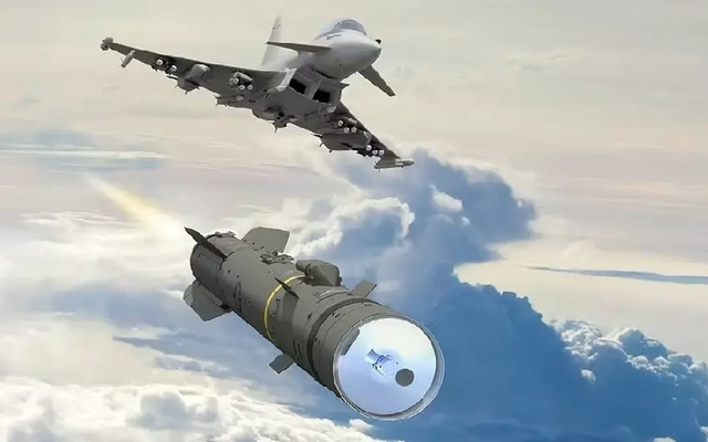 Đức-Anh chế tạo tên lửa tầm xa 2000km nhằm vào ai?