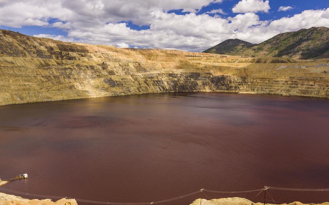 Hồ nước độc khét tiếng suốt 50 năm bất ngờ trở thành “mỏ vàng đất hiếm” giữa lòng nước Mỹ