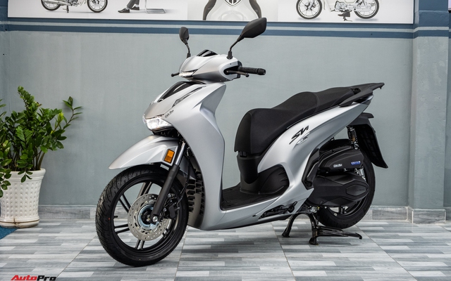 Lô Honda SH 350i 2025 nhập Ý đầu tiên về Việt Nam: Giá nước ngoài từ 174 triệu, bản tương tự ở Việt Nam chỉ 151 triệu đồng
