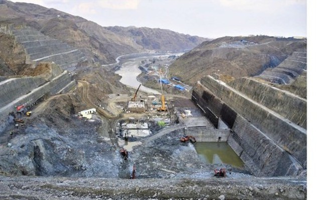 Trung Quốc tăng tốc xây đập thủy điện cho Pakistan sau khi Ấn Độ dọa chặn nguồn nước