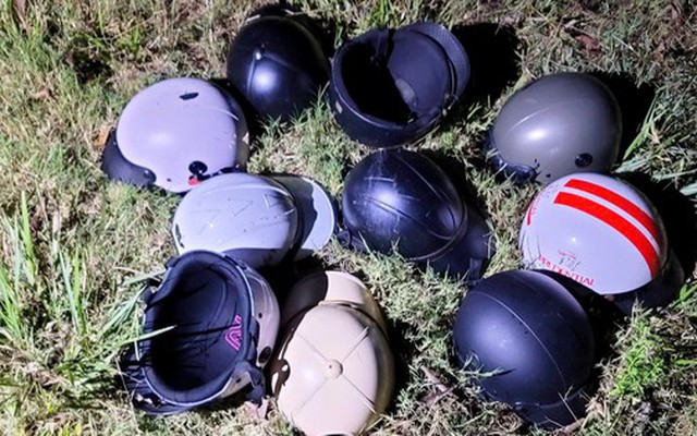 Thanh niên trộm hàng loạt mũ bảo hiểm các cặp đôi hẹn hò để… "trả thù tình"