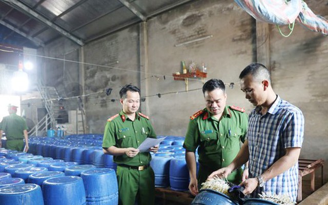 Khởi tố chủ cơ sở sản xuất giá đỗ 'ngậm' thuốc kích thích tăng trưởng ở Bắc Giang