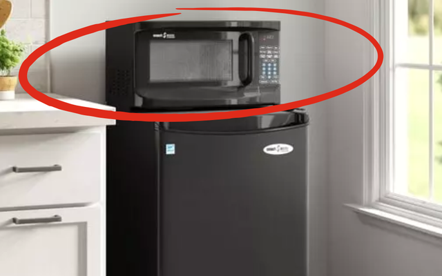 Sau khi "lãnh đủ" hóa đơn tiền điện tăng vọt, tôi xin thề KHÔNG đặt 3 thứ này lên nóc tủ lạnh nữa!