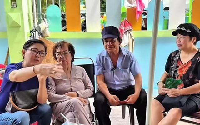 Cuộc đời nam nghệ sĩ Việt không nhà cửa, phải đi trông xe 16 tiếng một ngày, lương tháng 5 triệu