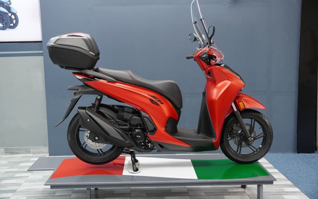 Honda SH 350i 2025 nhập Ý đầu tiên về Việt Nam