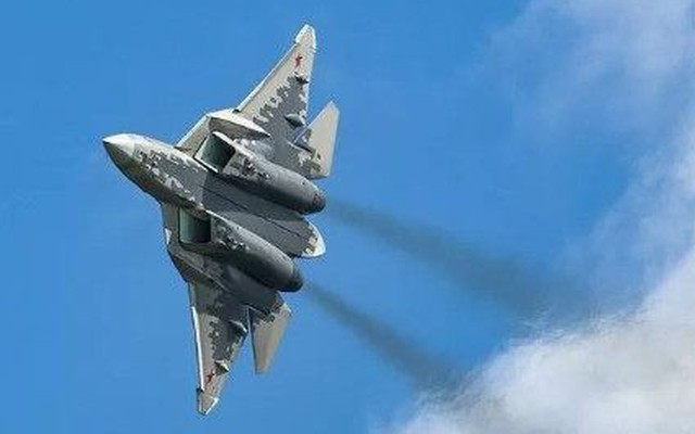 Nga ra mắt tiêm kích tàng hình thế hệ năm tích hợp trí tuệ nhân tạo