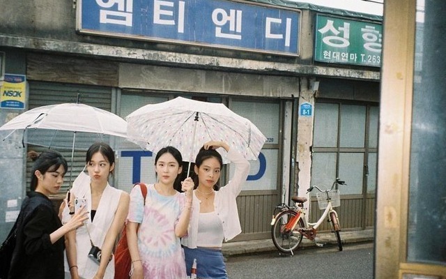 Khoa học bóc trần: Hội bạn 3-4 người thân nhau đồng đều là ảo tưởng, chỉ có 2 người "thật lòng"