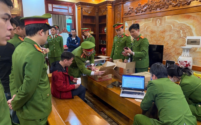 Choáng với số tiền giao dịch trong đường dây của “trùm cuối” giấu mặt, thường chỉ có vài tờ 2 nghìn trong túi