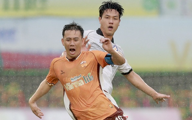 Minh Vương tái hiện siêu phẩm vào lưới Hàn Quốc, HAGL khiến đội cựu vương V.League lâm nguy