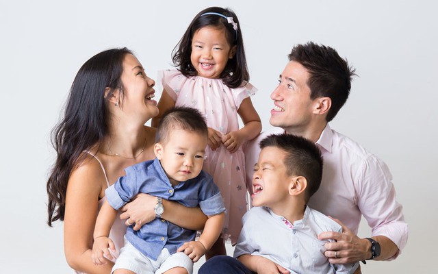 Việc buổi tối 'trong tầm tay', chống Covid-19: Nghiên cứu của 3 chuyên gia ĐH Harvard nói gì?