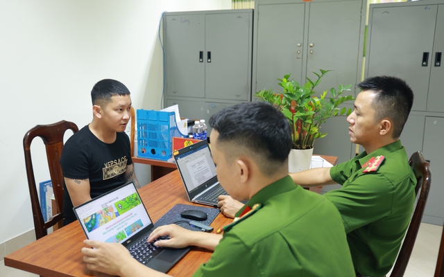 Bắt Nguyễn Hữu Phong