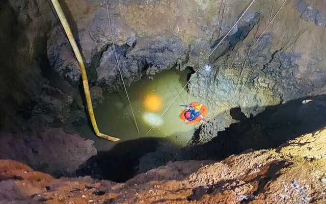 Danh tính người lái xe máy rơi xuống 'hố tử thần' ở Bắc Kạn