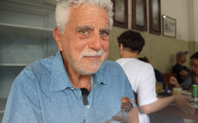 Khách Tây lần đầu ăn 1 món cơm Việt Nam, lập tức thốt lên 'đây là món ăn yêu thích nhất của tôi'