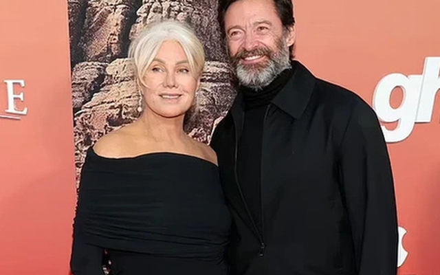 Vợ "người sói" Hugh Jackman đệ đơn ly hôn, tố bị phản bội