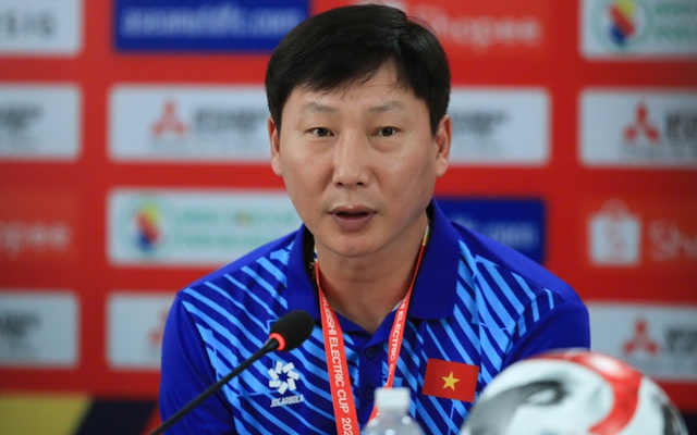 HLV Kim Sang-sik tiến cử 1 cầu thủ Việt Nam cho MU: "Tôi hi vọng HLV Amorim sẽ để mắt đến cậu ấy"