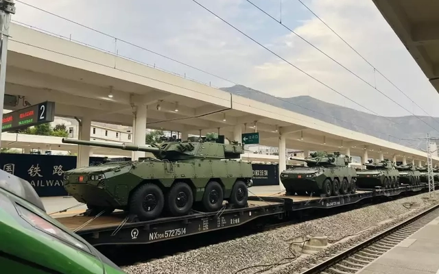 Trung Quốc bắt đầu sản xuất hàng loạt xe tăng bánh lốp lội nước ZTL-19