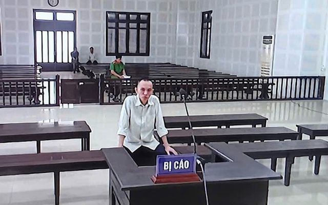 Dùng danh xưng luật sư "giăng bẫy" giấc mơ đổi đời