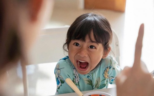 Giáo sư khuyên: Mỗi ngày nói 6 câu này, đảm bảo bạn sẽ không còn quát mắng con nữa, hiệu quả đến mức khó tin!