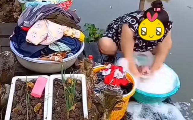 Nàng dâu phải giặt đồ bằng tay bố mẹ chồng lẫn anh chồng, netizen phát bực: Người trong cuộc lên tiếng