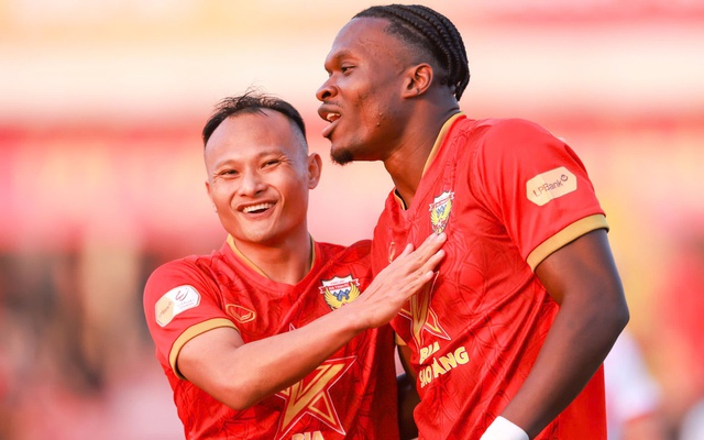 Hai trò cũ thầy Park cùng lập công, "đại gia" V.League lâm nguy bởi đội bóng của sao Việt kiều