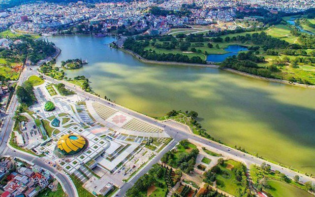 Được chọn làm nơi đặt trung tâm chính trị - hành chính của tỉnh rộng nhất Việt Nam sau sáp nhập, thành phố này có gì đặc biệt?