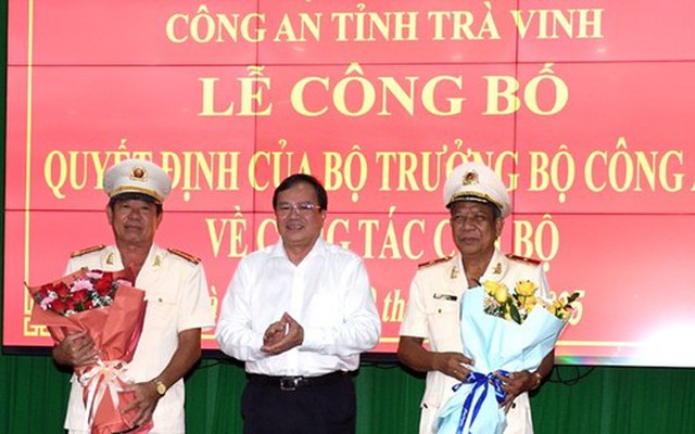 Hai Phó Giám đốc Công an tỉnh Trà Vinh nghỉ hưu trước tuổi