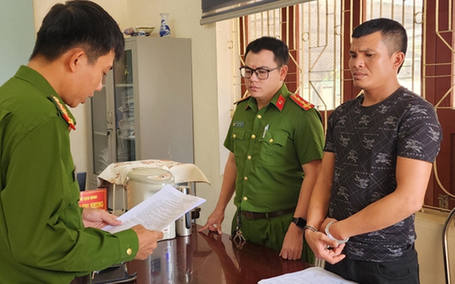 Thách thức, đe doạ CSGT, một tài xế bị khởi tố