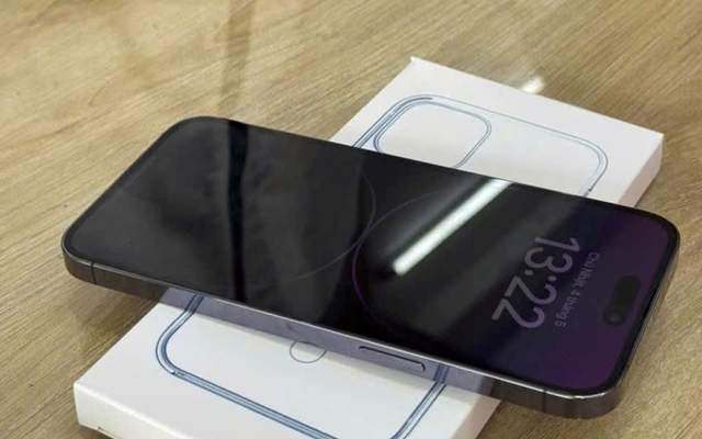 Con gái trộm vàng, điện thoại của mẹ đưa bạn trai đem bán