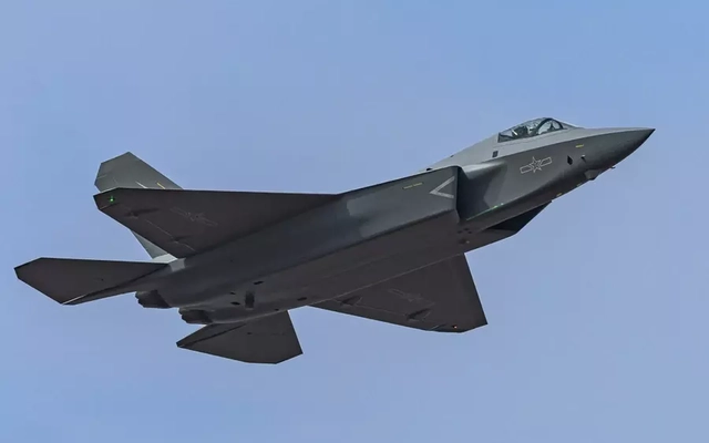 Trung Quốc sử dụng... trí tuệ nhân tạo DeepSeek để thiết kế tiêm kích hiện đại