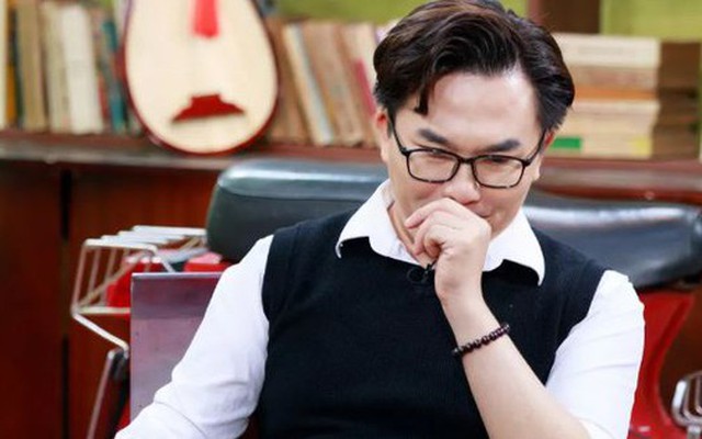 Xót xa nam nghệ sĩ Việt vẫn cố diễn khi mẹ đang hôn mê sâu ở bệnh viện Thống Nhất