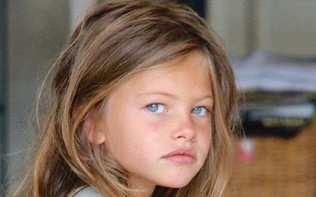 Cô bé đẹp nhất thế giới giờ ra sao