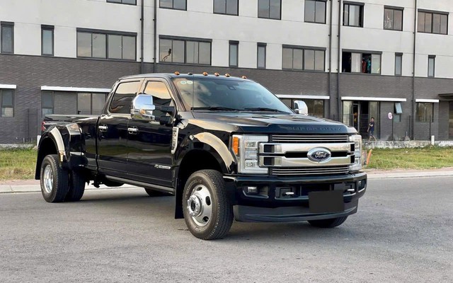 Ford F-350 Super Duty độc nhất Việt Nam 'mất giá' hơn 400 triệu đồng sau gần 1,5 năm: Đắt gấp 3 Ranger Raptor 'đập hộp', tiện nghi như xe sang