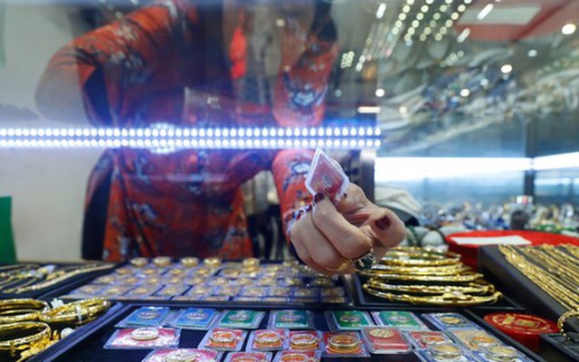 Có hiện tượng đầu cơ 'thổi giá' vàng