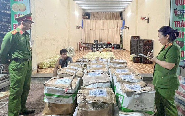 Phát hiện hơn 3 tạ rau củ nhiễm hoá chất độc hại ở Sơn La