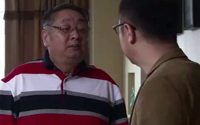 Bố chồng thử lòng con trai và con dâu bằng một cách khó ai ngờ tới, khi bị phát hiện, ông lại đưa ra số tài sản lớn để giải quyết