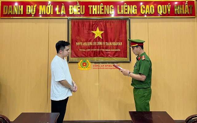 Bắt tạm giam giám đốc tập đoàn "rởm"