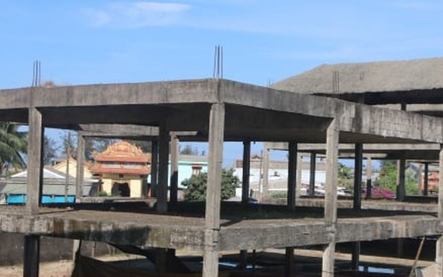 Cảnh rợn người bên trong resort bị bỏ hoang hơn thập kỷ ven đầm phá Tam Giang