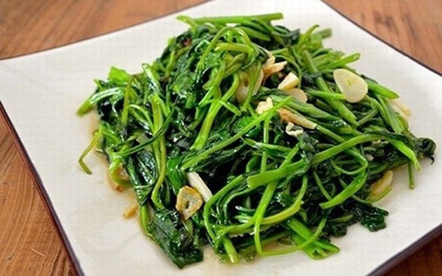 "Rau trường thọ" giá rẻ ở Việt Nam nhưng sang nước ngoài lên tới 600.000đ/bó: Xào hay luộc đều ngon