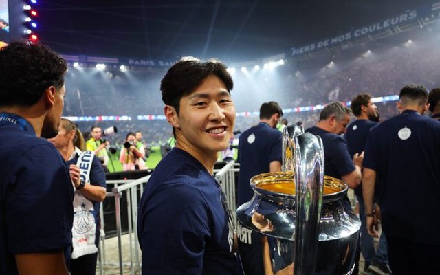 Al-Nassr quan tâm Lee Kang-in từ PSG