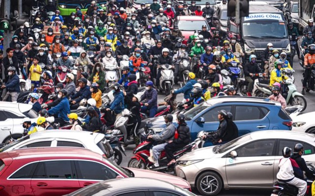 Chủ tịch Hà Nội: Sẽ tiếp tục kế hoạch hạn chế xe máy tại 4 quận nội đô