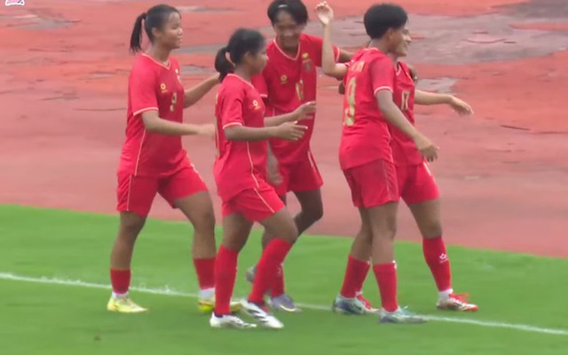 Tuyển Lào đại bại 0-6, không thể cùng tuyển Việt Nam tiến vào bán kết