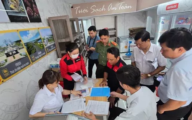 Vụ 'tố' thịt heo bệnh: Xử phạt 3 cửa hàng C.P Việt Nam