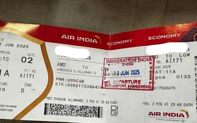 Hé lộ tấm vé của nạn nhân ngồi ghế 11A - người được cho là duy nhất sống sót trên máy bay Ấn Độ vừa rơi